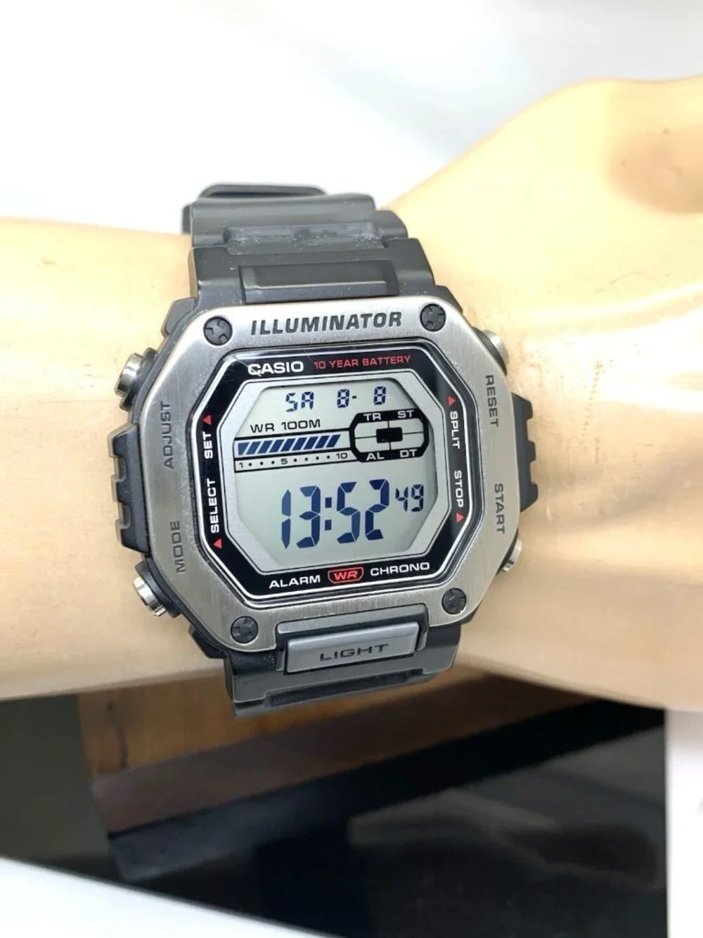 Casio Men's Watch MWD110H Silver Black Resin Strap Quartz Digital Sport 3517